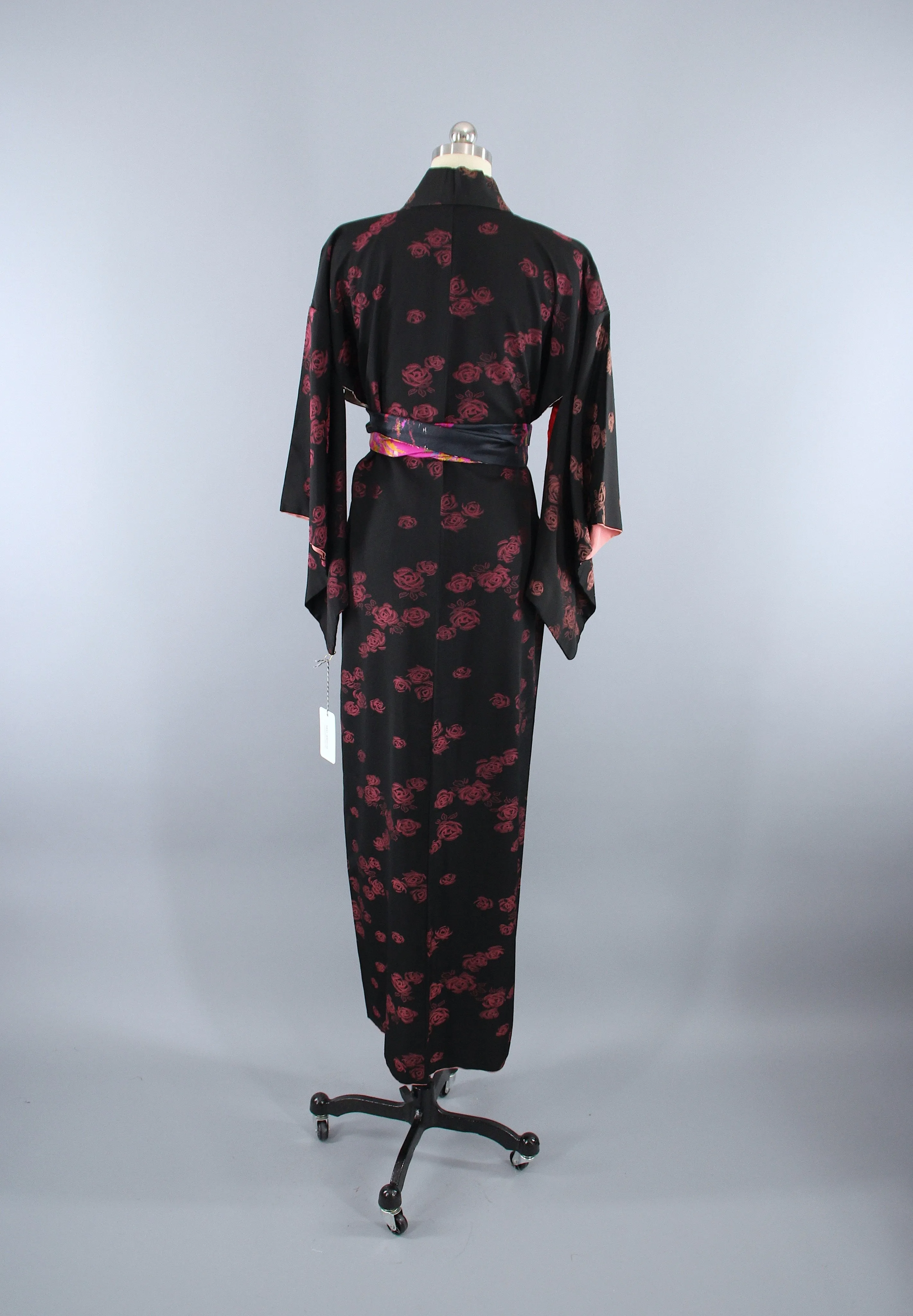 1940s Vintage Silk Kimono Robe / Black Omeshi Rose Floral