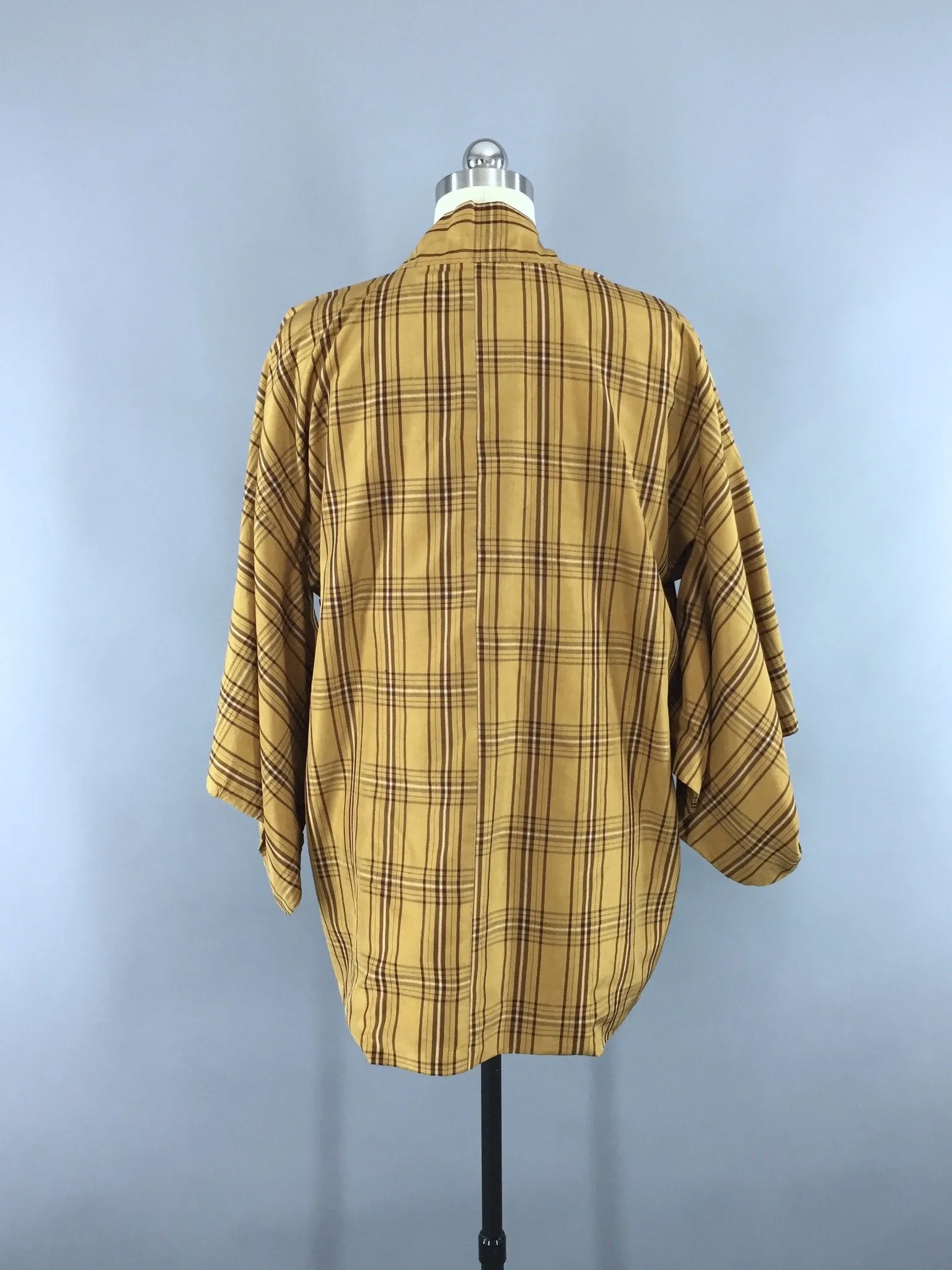 1970s Vintage Silk Haori Kimono Cardigan Jacket in Brown Plaid