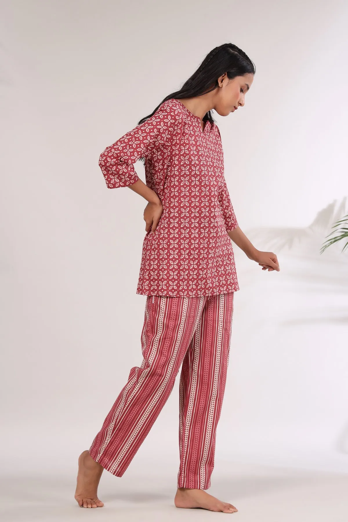 Four Leaf Flower on Wine Loungewear Top Set