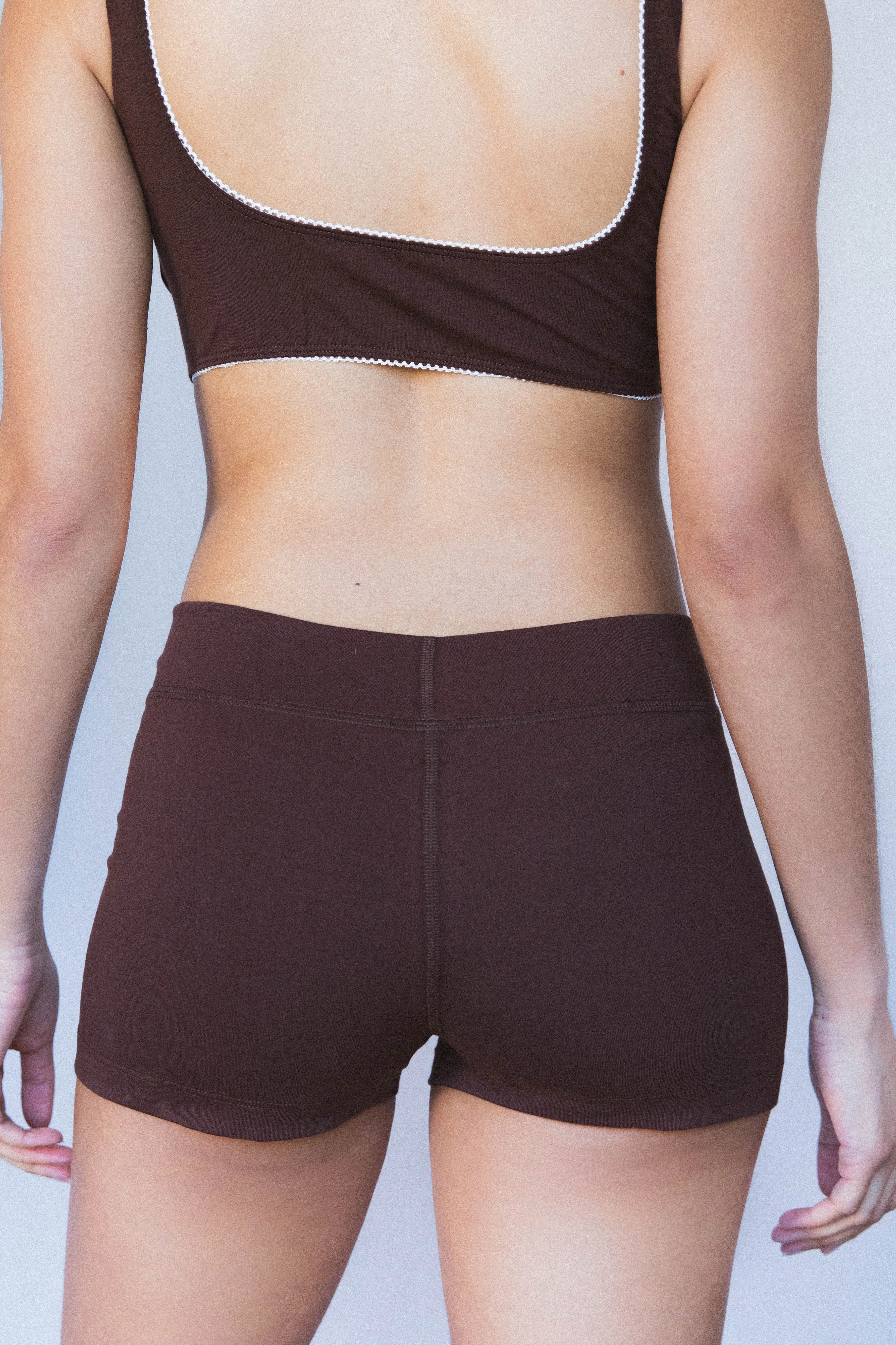 LOUNGE BIKE SHORTS IN MOCHA